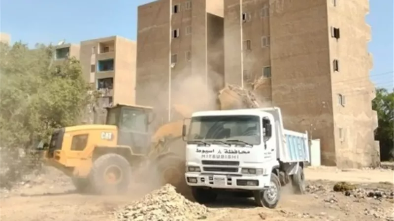 محافظ أسيوط: حملات مكثفة بالغنايم لرفع 66 طن مخلفات