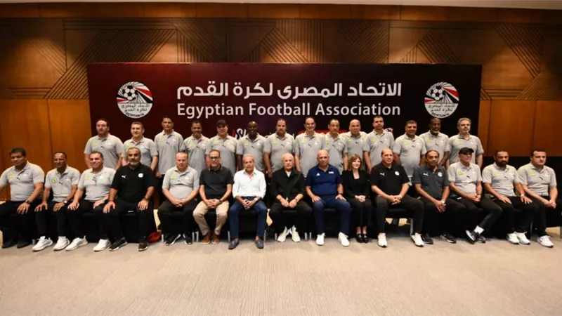 احتفالا بالتأهل للمونديال.. أبو ريدة يهدي مدربي مصر رخصة التدريب Pro