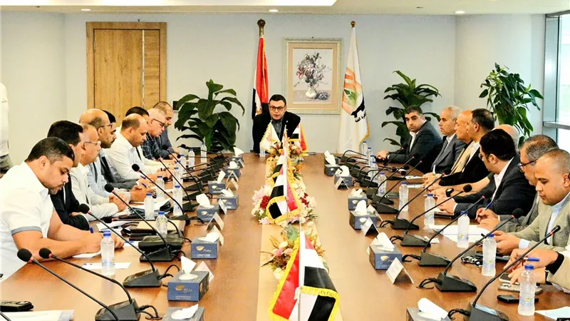 الشربيني يصدر حزمة من التكليفات بشأن تطوير المحاور بشرق القاهرة