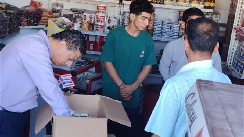 تحرير 41 محضراً خلال حملة مكبرة لضبط المحال غير المرخصة بسمالوط
