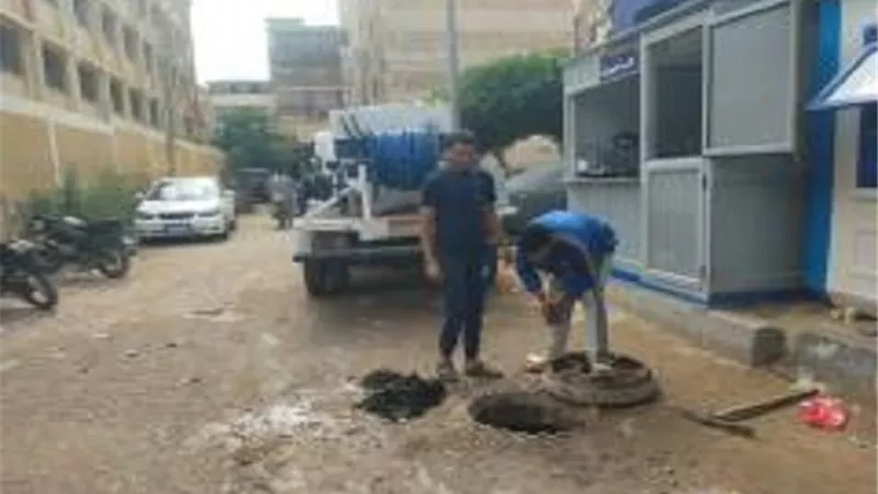 صيانة شبكة الصرف الصحي بمدينة دسوق