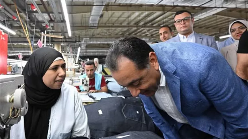 بمناسبة اليوم العالمي للفتاة.. رئيس الوزراء يقدم التحية للبنت المصرية