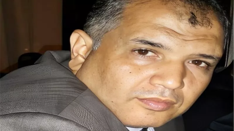 الدكتور نادر نجيب يشرح لطلاب الأحياء لغات أسرار الدعامة والحركة في الكائنات الحية