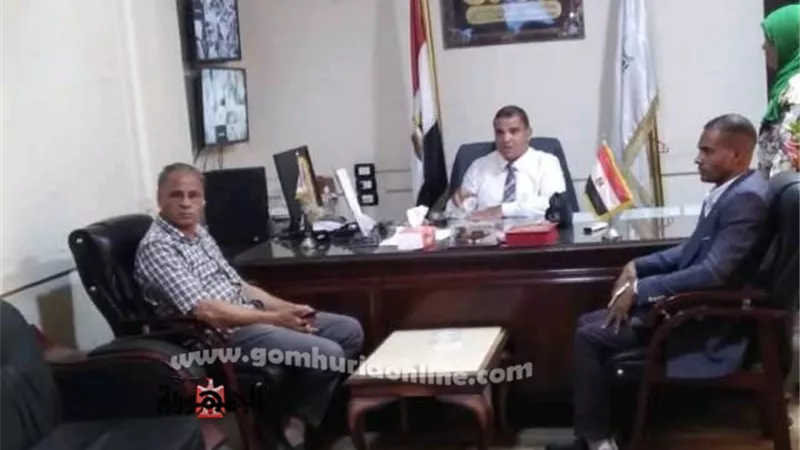 ٣ مقطورات قصب لدخول الجرارات مصنع السكر بأرمنت جنوب غرب الأقصر
