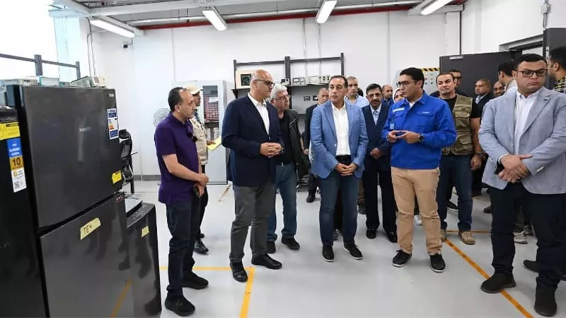 رئيس الوزراء يزور مركز البحوث والتطوير بـ