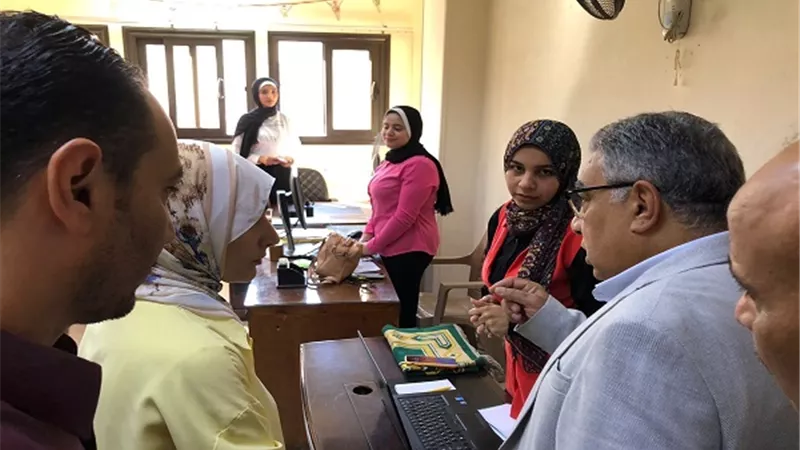 محافظ الدقهلية يشدد على سرعة التعامل مع المرضى في جميع المستشفيات