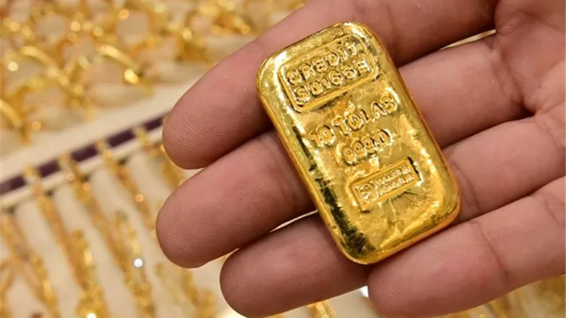 أسعار الذهب تشتعل.. المعدن الأصفر يسجل أعلى مستوى في تاريخه