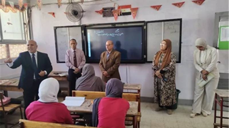رئيس إدارة شئون المديريات ووكيل تعليم القاهرة يتفقدان مدارس البساتين