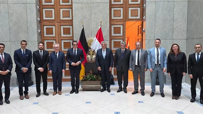 وزير الصحة يبحث مع شركة «دراجر» العالمية تطوير منظومة الصحة في مصر