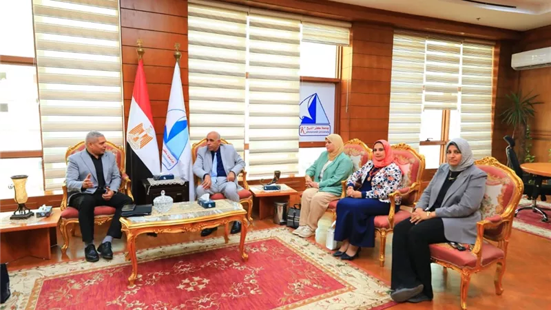 رئيس جامعة كفر الشيخ: ندعم الكليات في تنفيذ مشروعات التطوير الأكاديمي