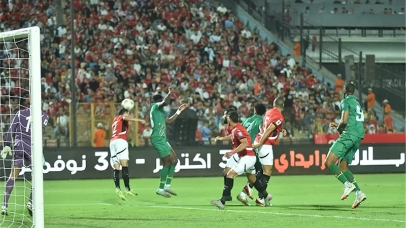 منتخب مصر يتقدم بهدف أمام غينيا بيساو في الشوط الأول..فيديو