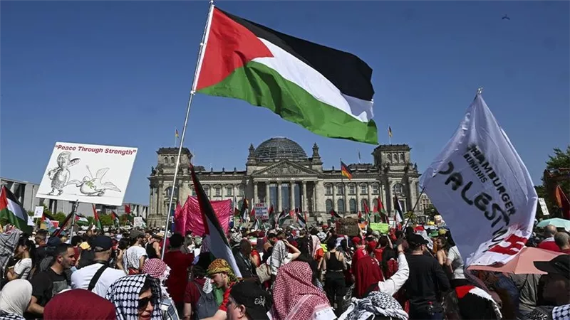 عشرات الآلاف يتظاهرون في برلين دعما لغزة