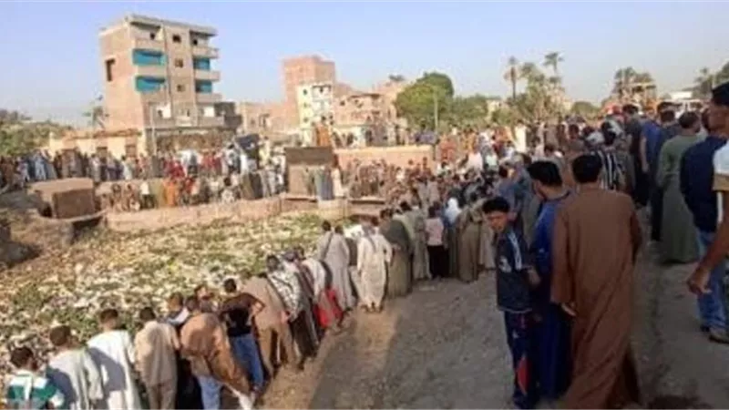مصرع وإصابة 11 أثر إنقلاب تروسيكل بإحدى ترع أسيوط