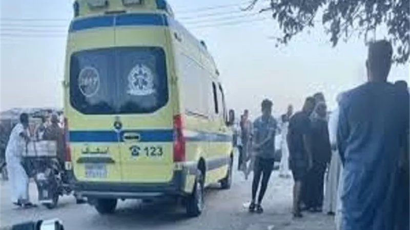 محافظ أسيوط يتابع حادث سقوط تروسيكل بمصرف قرية في منقباد