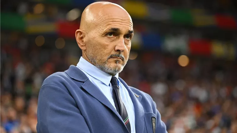 تصفيات كأس العالم| مدرب منتخب إيطاليا السابق يُشيد بـ