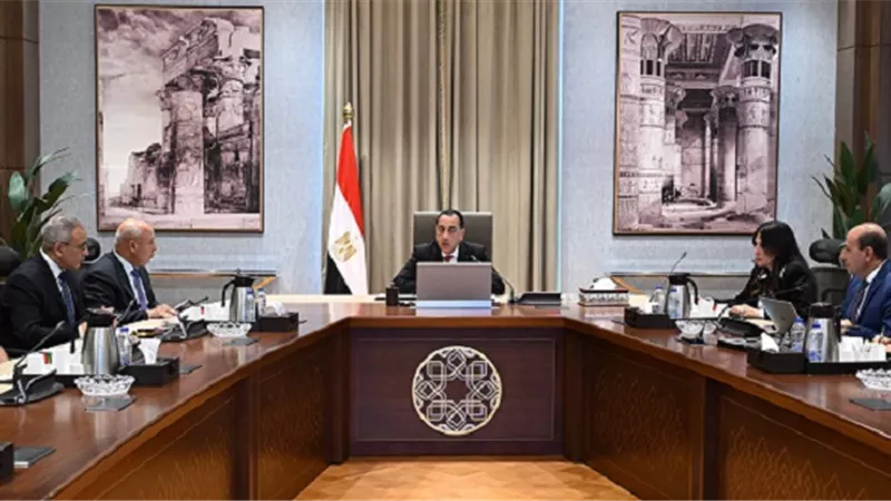 مدبولي يُتابع إنشاء القوس الغربي لمحور اللواء عمر سليمان بالإسكندرية