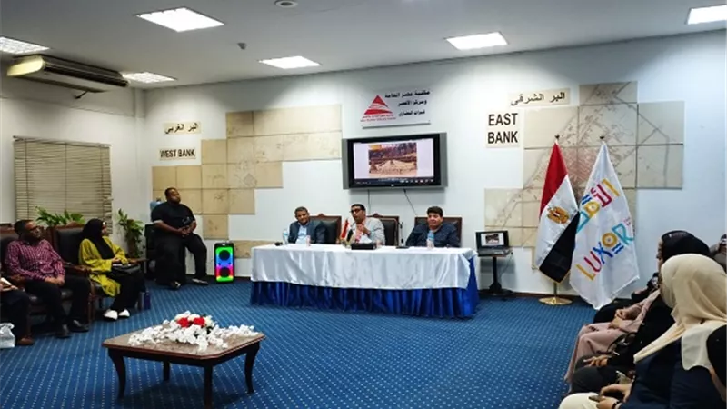 نائب محافظ الأقصر يشهد تدريبًا لتأهيل الشباب للعمل بقطاع السياحة