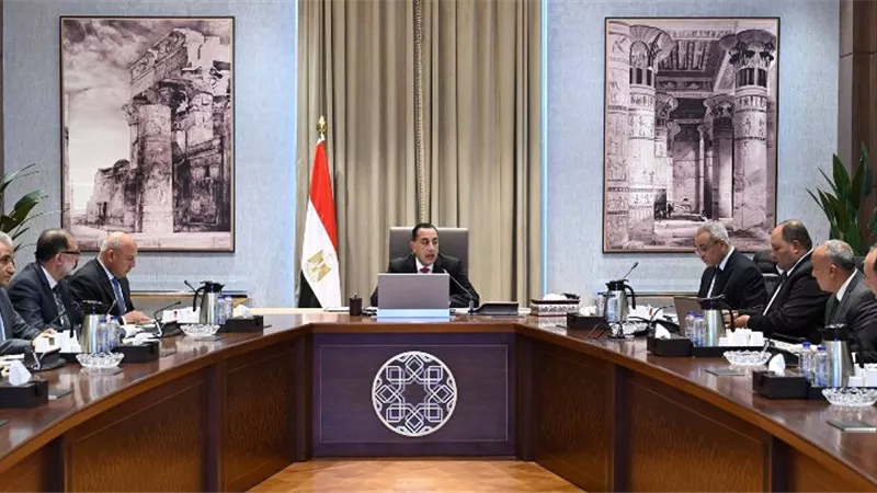 رئيس الوزراء يتابع الإجراءات المتخذة لتوفير اللحوم الحمراء