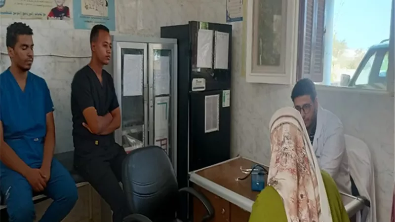 متابعة معايير السلامة بوحدة أم الحويطات الصحية في سفاجا