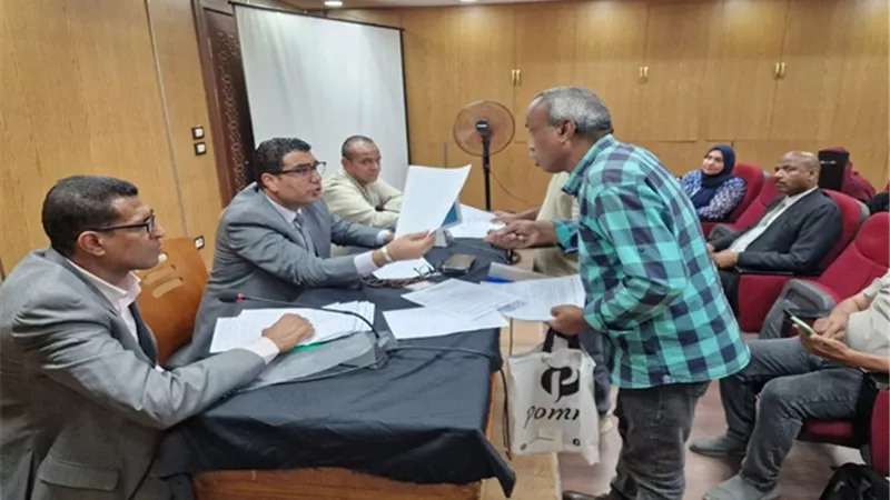نائب محافظ الأقصر: جزاءات للمسؤولين عن تعطيل مصالح المواطنين