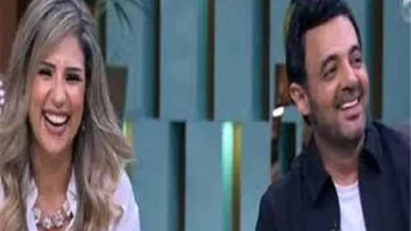 عمرو محمود ياسين يطلب الدعاء لزوجته الإعلامية آيات أباظة