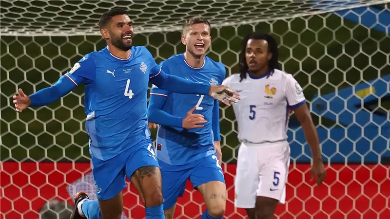 فرنسا تكتفي بنقطة أمام آيسلندا في تصفيات كأس العالم