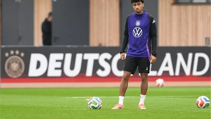 ريال مدريد يستهدف التعاقد مع ظهير فرانكفورت