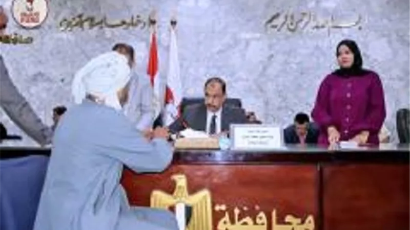 محافظ سوهاج يعقد اللقاء الجماهيري الأسبوعي