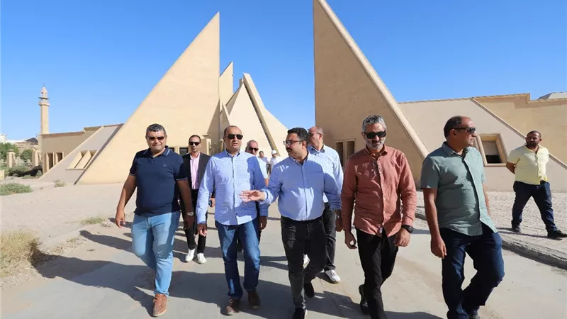 أمين الأعلى للآثار في جولة تفقدية للمتحف الآتوني بالمنيا
