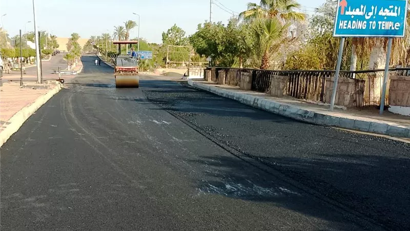 تجهيز وتزيين مدينة أبو سمبل لإستضافة الأفواج السياحية