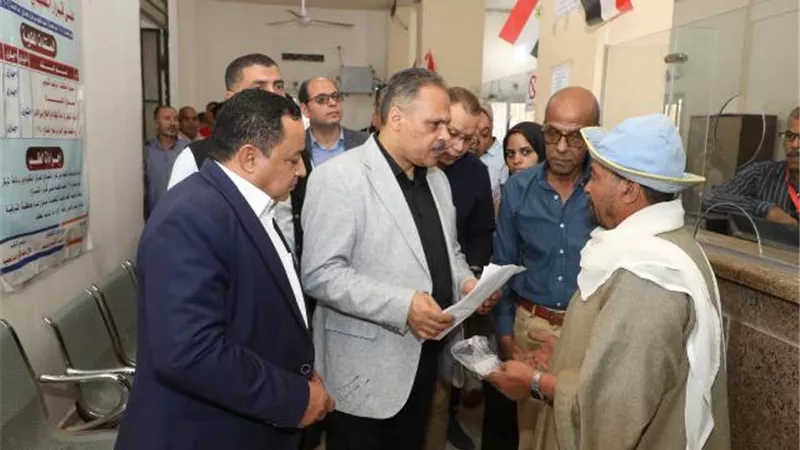 محافظ الشرقية يؤكد على سرعة إنهاء مصالح المواطنين