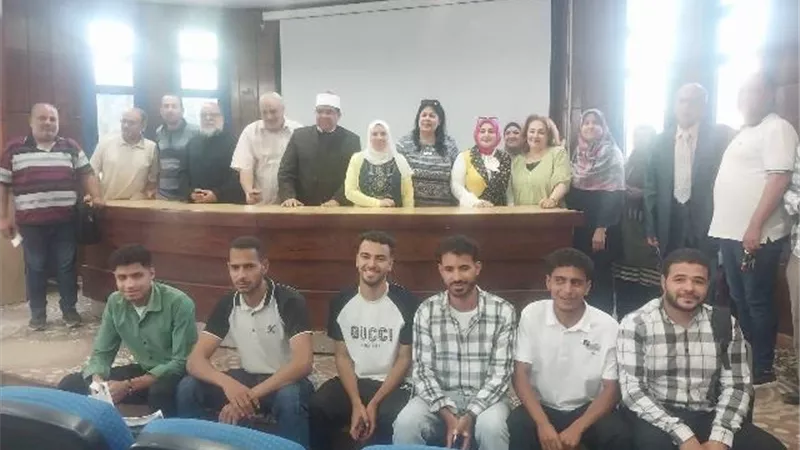 إدارة الشباب بالمنيا تعقد لقاء 