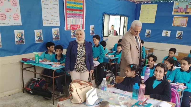 وكيل تعليم القاهرة يشدد على متابعة نسب الحضور والغياب بالمدارس