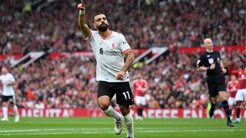 بسبب «كسل» لاعب مانشستر يونايتد .. فرصة تاريخية تنتظر محمد صلاح