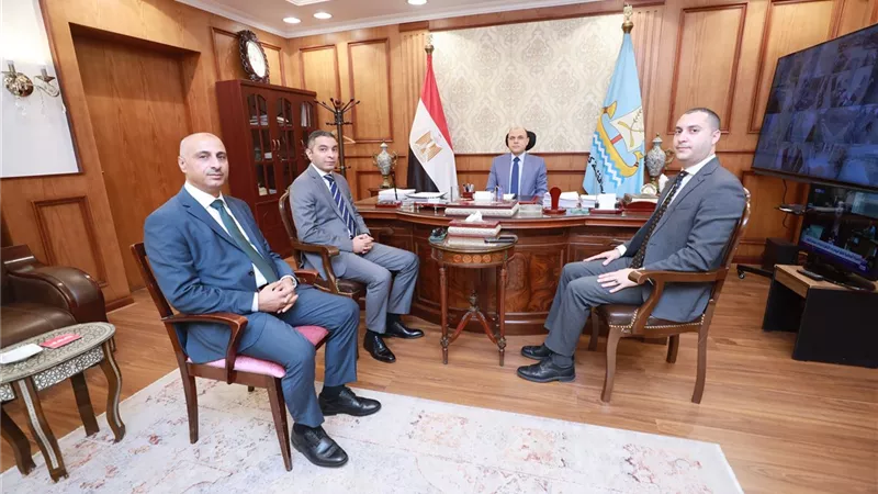محافظ كفرالشيخ يبحث ملفات مع وفد تنظيم الاتصالات