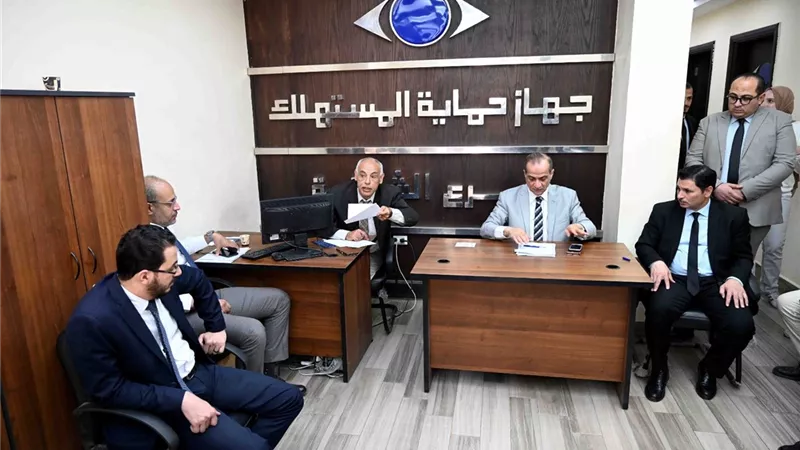 ضبط 8.5 طن زيت طعام مجهول المصدر بالشرقية