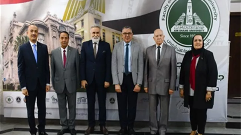 تجارة عين شمس تنظم ندوة بعنوان