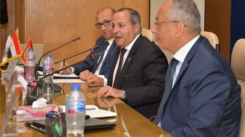 ورشة عمل بعنوان الطريق إلى الأسواق العالمية بالغرفة التجارية