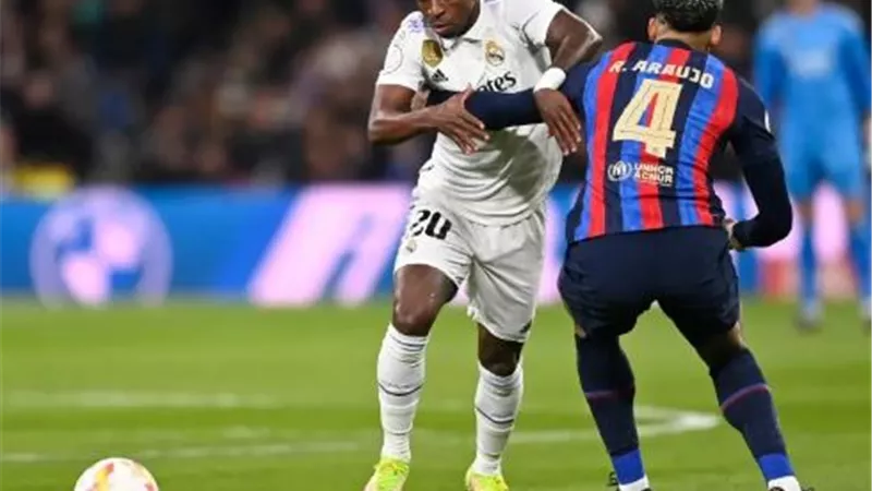 كلاسيكو الارض.. موعد مباراة برشلونة امام ريال مدريد