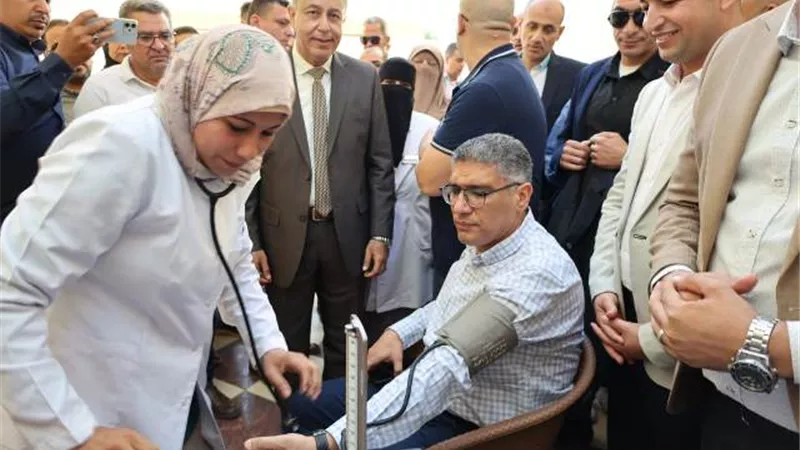 النجار يشهد انطلاق فعاليات القافلة العلاجية الشاملة لجامعةالقاهرة
