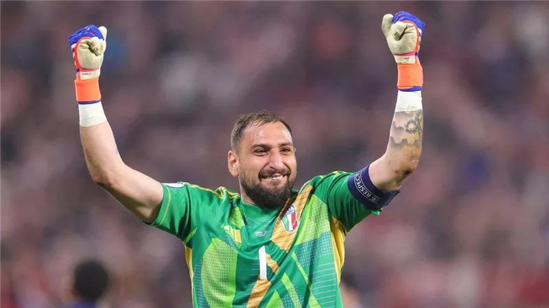 دوناروما يشيد بـ جاتوزو مع منتخب إيطاليا: يقوم بعمل رائع