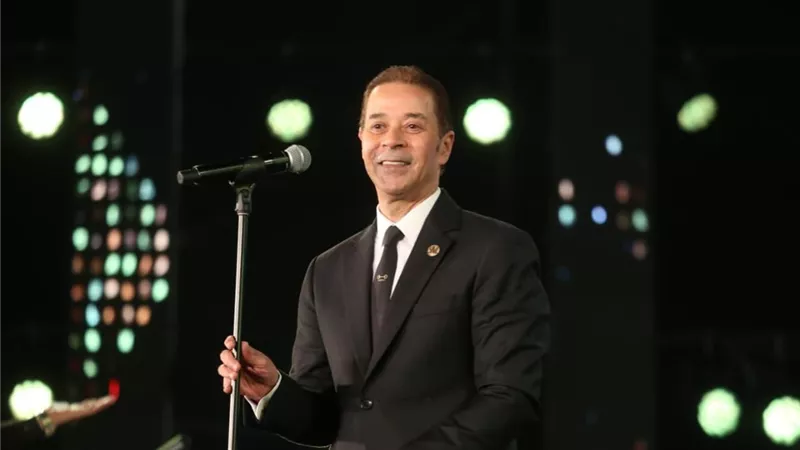 مدحت صالح ينثر سحره في ليالي الطرب بمهرجان الموسيقى العربية
