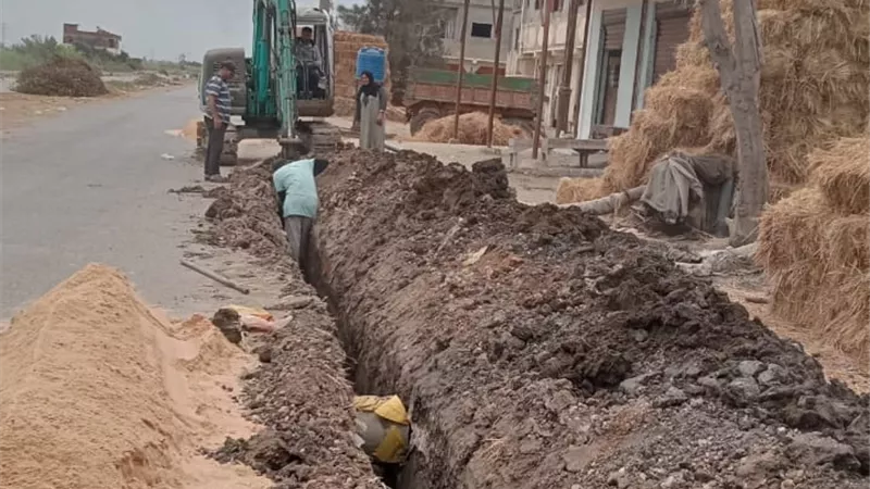 محافظ كفرالشيخ يوجّه بتغيير عدد من خطوط مياه الشرب بالرياض