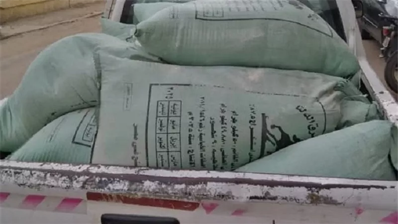 ضبط ٣٥شيكارة دقيق و٥٠٠ كيلو سكرمجهوله المصدر بالشرقية