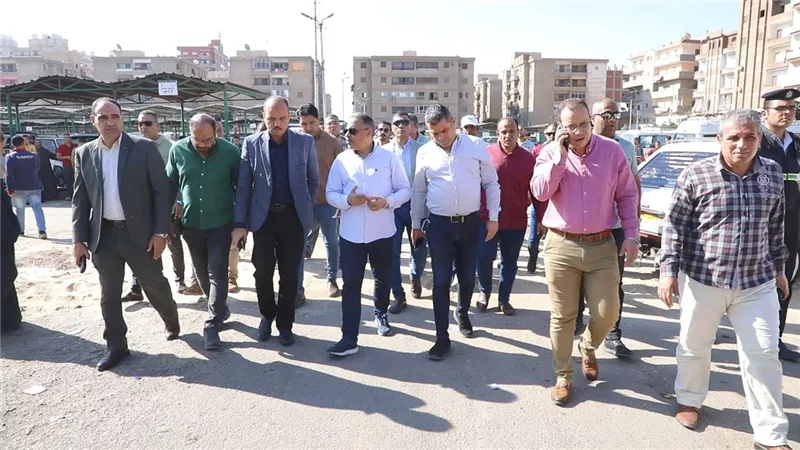 محافظ الشرقية يقررإنهاءتكليف مديرمواقف منيا القمح لإهماله في عمله