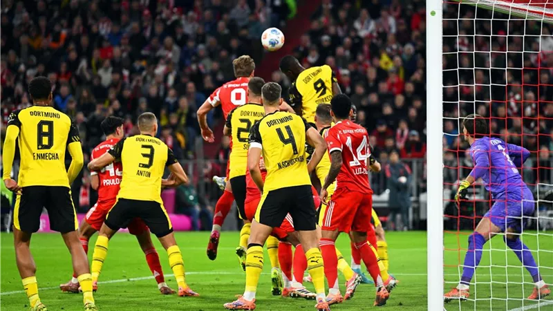 بايرن ميونخ يفوز علي بوروسيا دورتموند بثنائية في الدوري الألماني