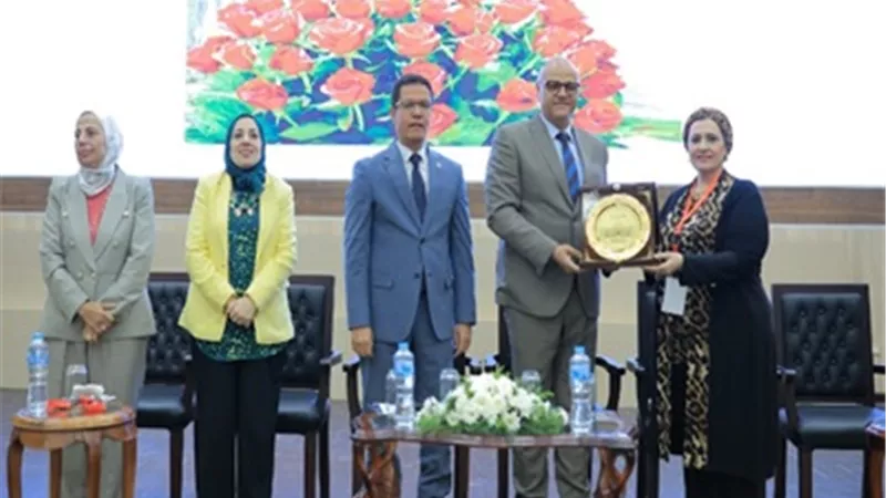 محافظ القليوبية ورئيس جامعة بنها يفتتحان مؤتمر الدراسات العليا