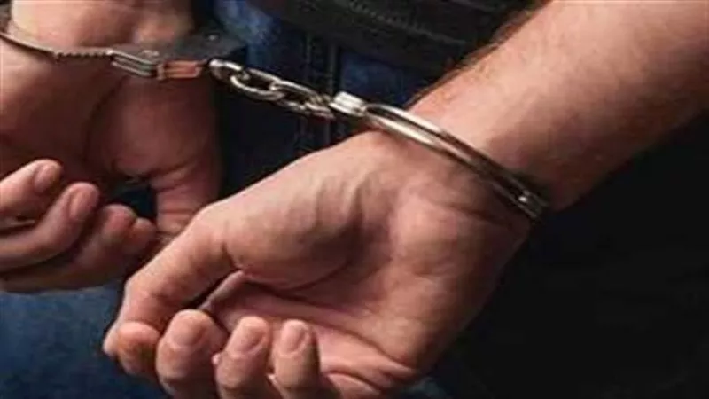 ضبط عاطل وفتاة بتهمة الاتجار في المخدرات ببنها