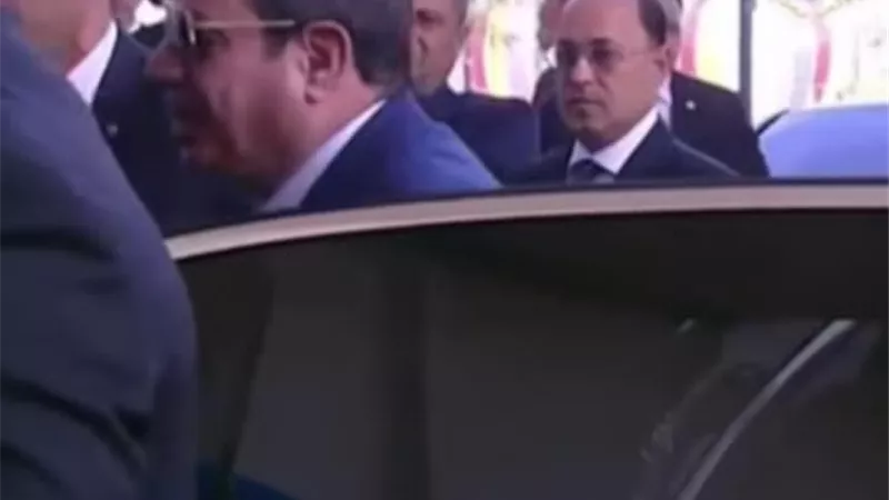 الرئيس السيسي يصل مقر الندوة التثقيفية للقوات المسلحة