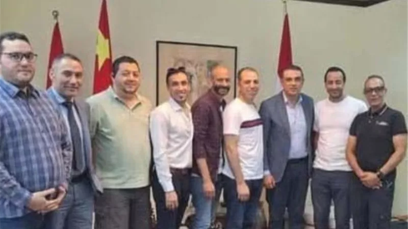 القنصل العام يلتقى بأعضاء الجالية المصرية فى هونج كونج